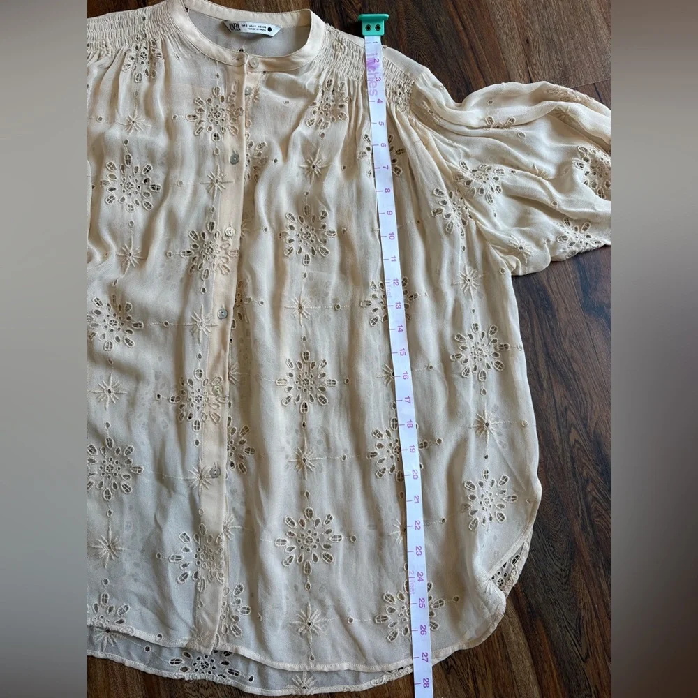 Zara S Cream Eyelet Button-Front Blouse - Picture 7 of 7